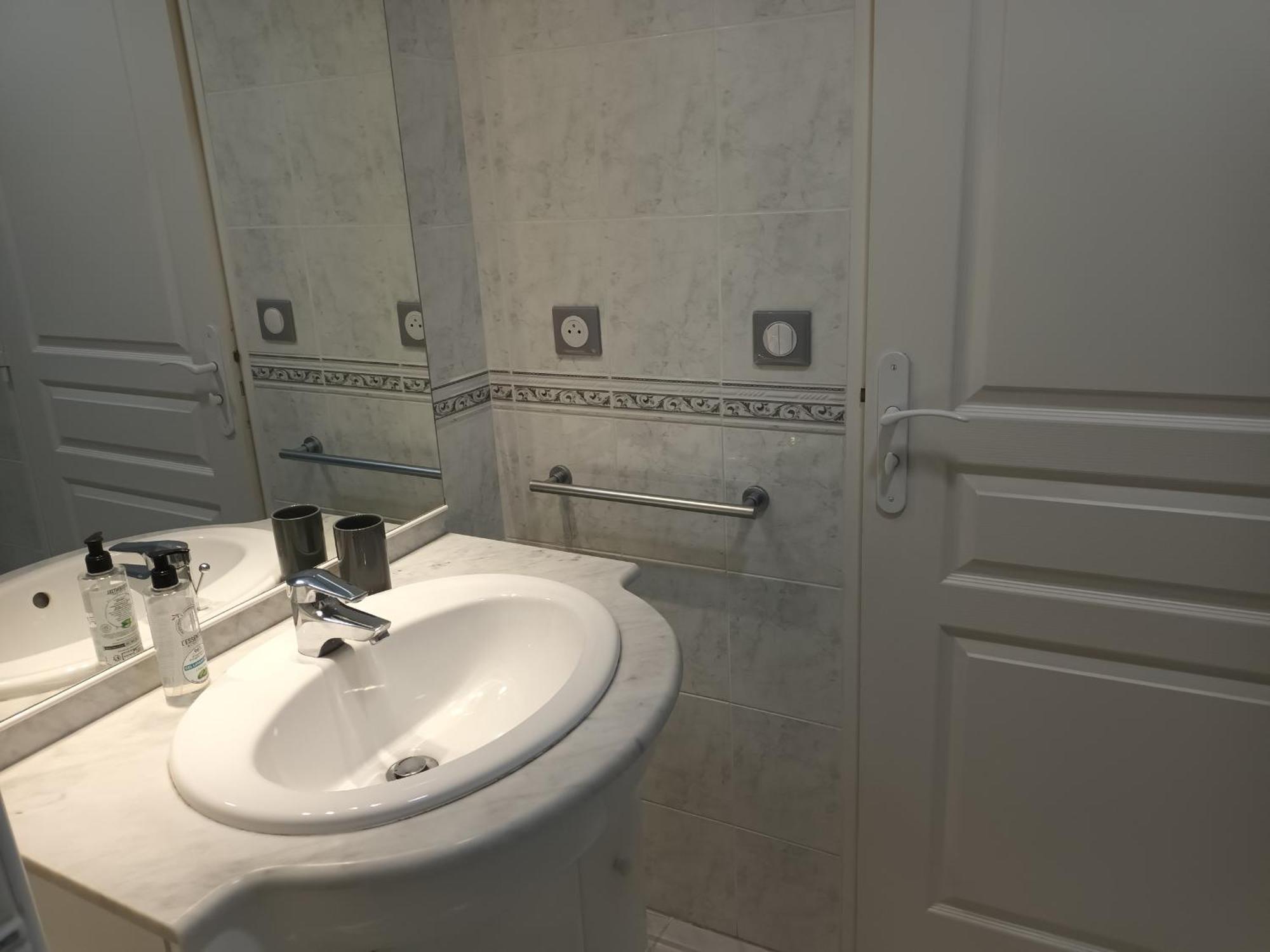 Appart. 2* A Hendaye, Proche Centre, Parking Privatif - Fr-1-239-777 아파트 외부 사진